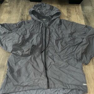 Grey lightweight zip up from buckle